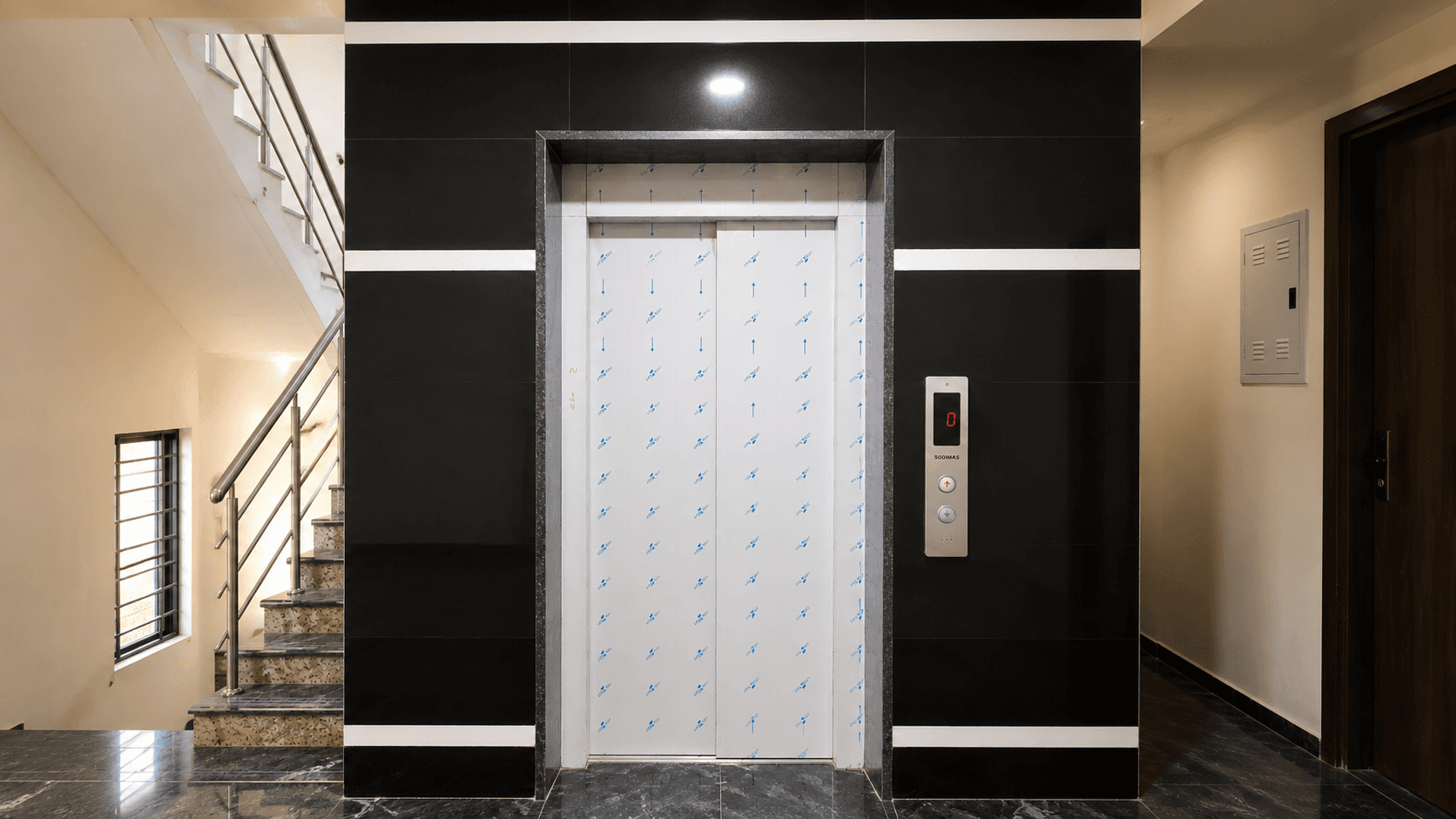 Lift / Elevator