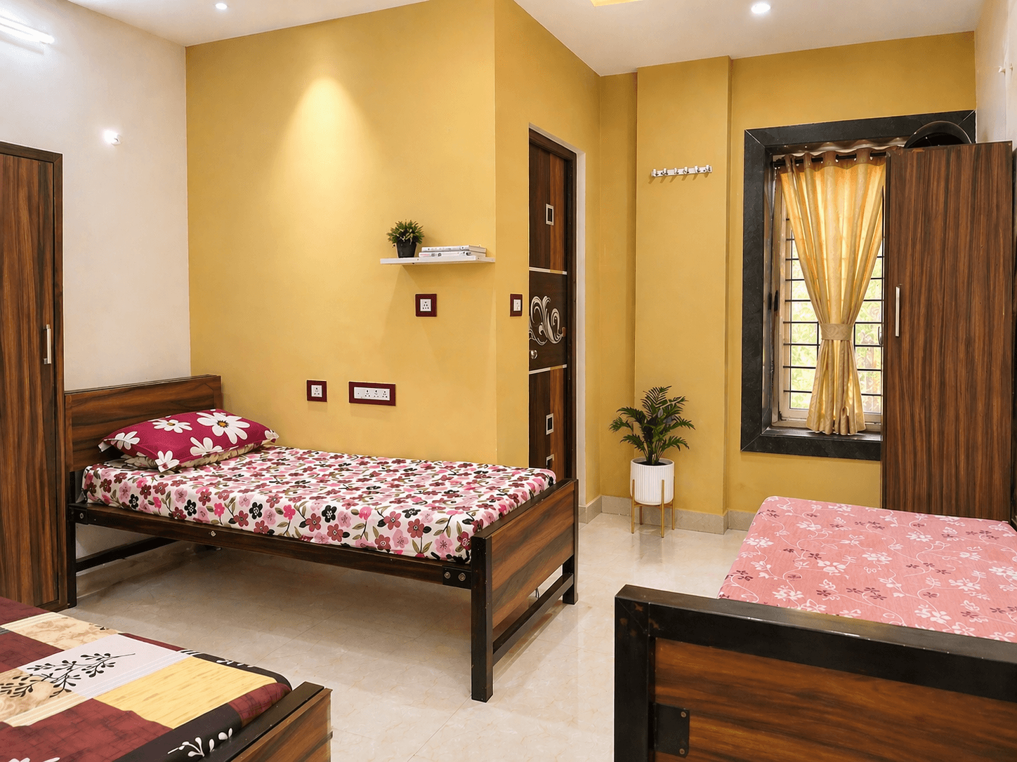 3-bed guest room at Murams Living